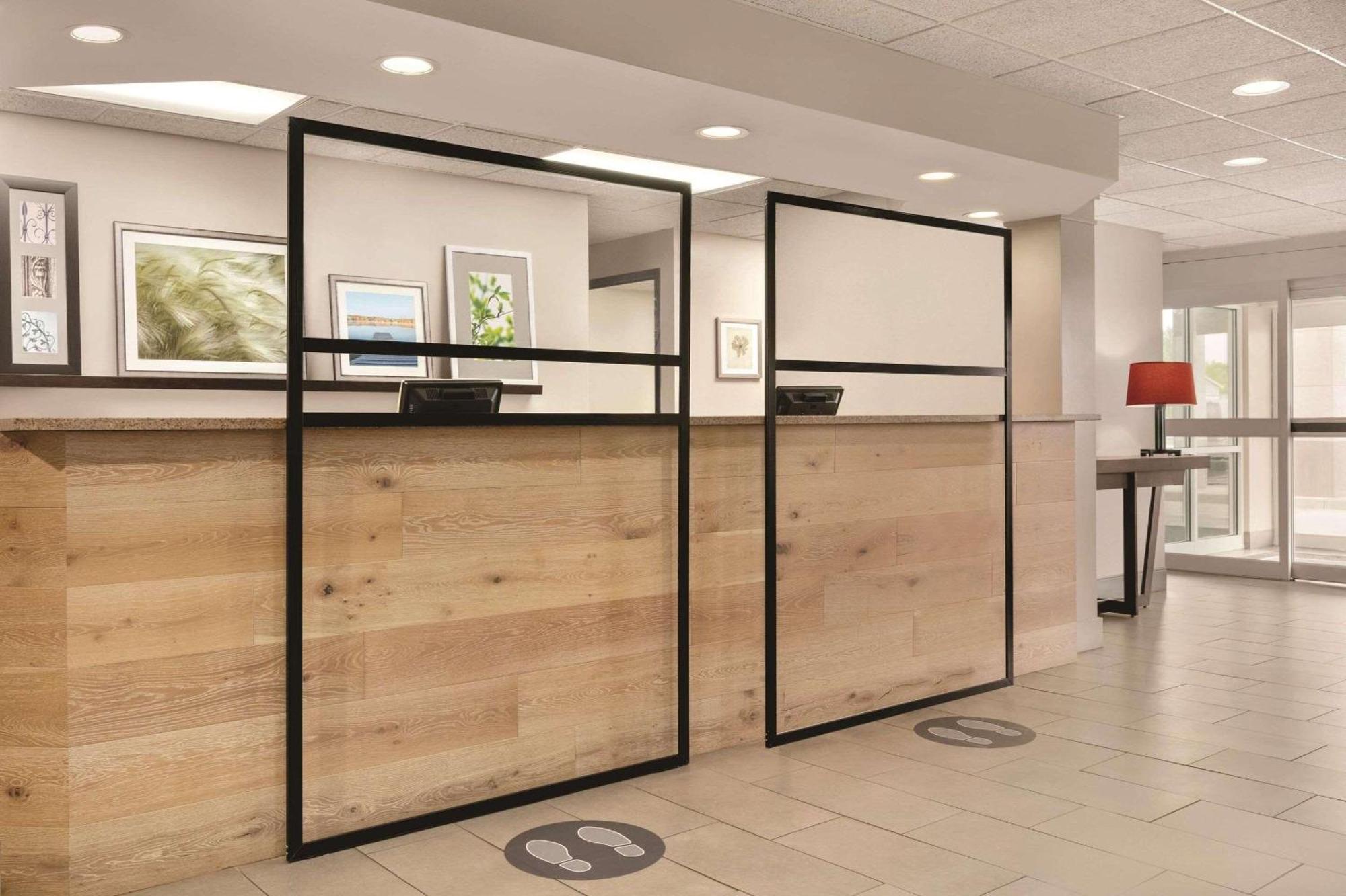 Country Inn & Suites By Radisson, Port Clinton, Oh Bagian luar foto