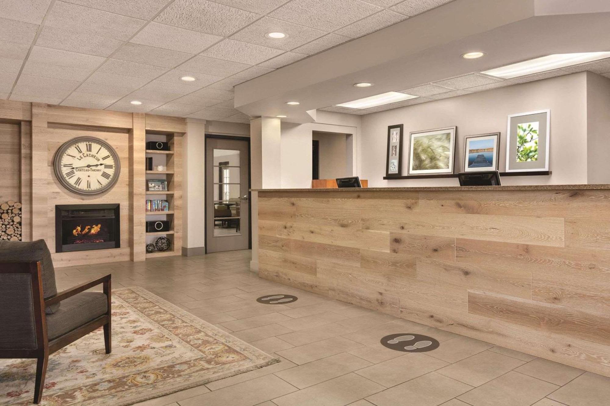 Country Inn & Suites By Radisson, Port Clinton, Oh Bagian luar foto